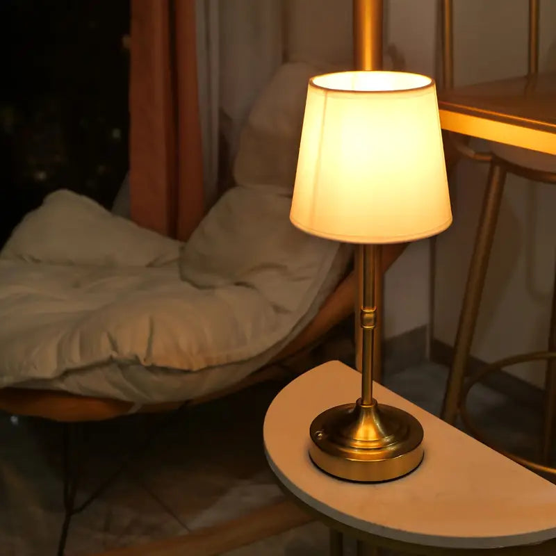 DNC MODERN TABLE LAMP